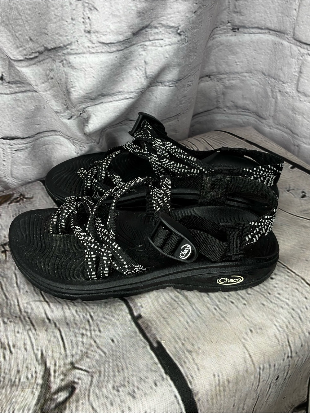 Chaco Z/Volv X2 Gorpcore Granola Black White Speckled Strappy Sports Sandals 6